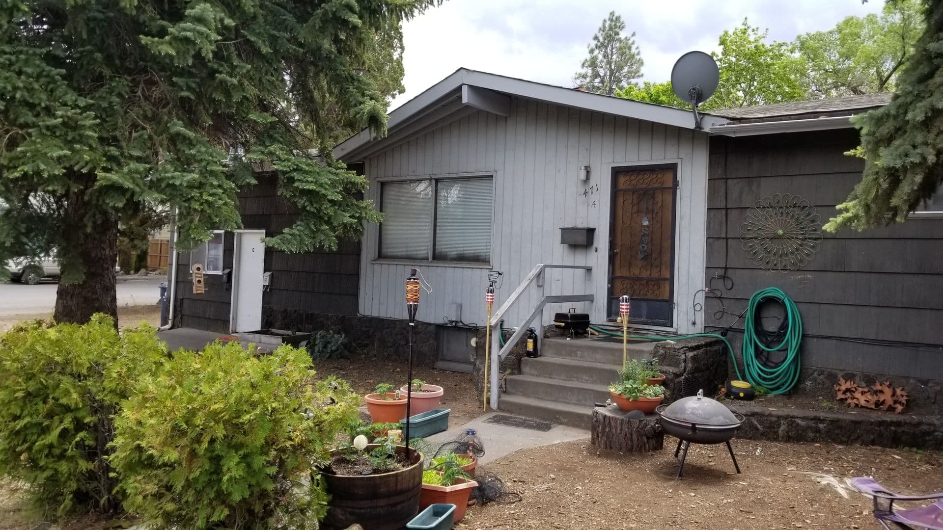 Bend Apartment: 471 NE Clay Ave.