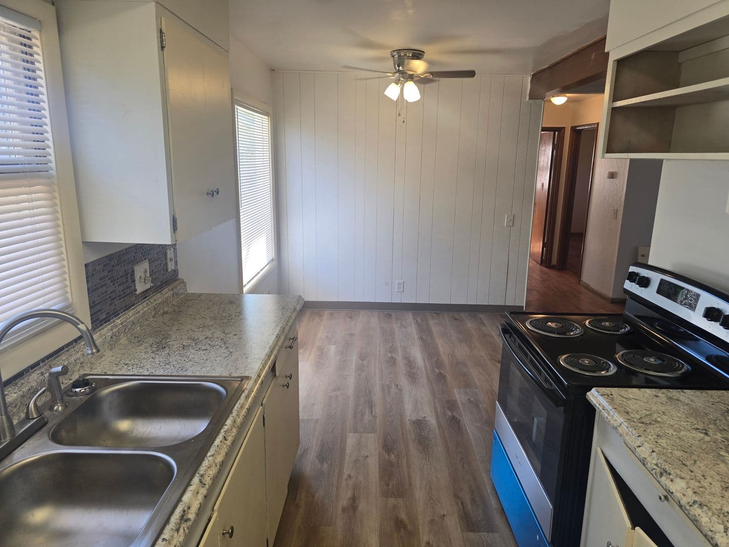 Bend Apartment: 471 NE Clay Ave.