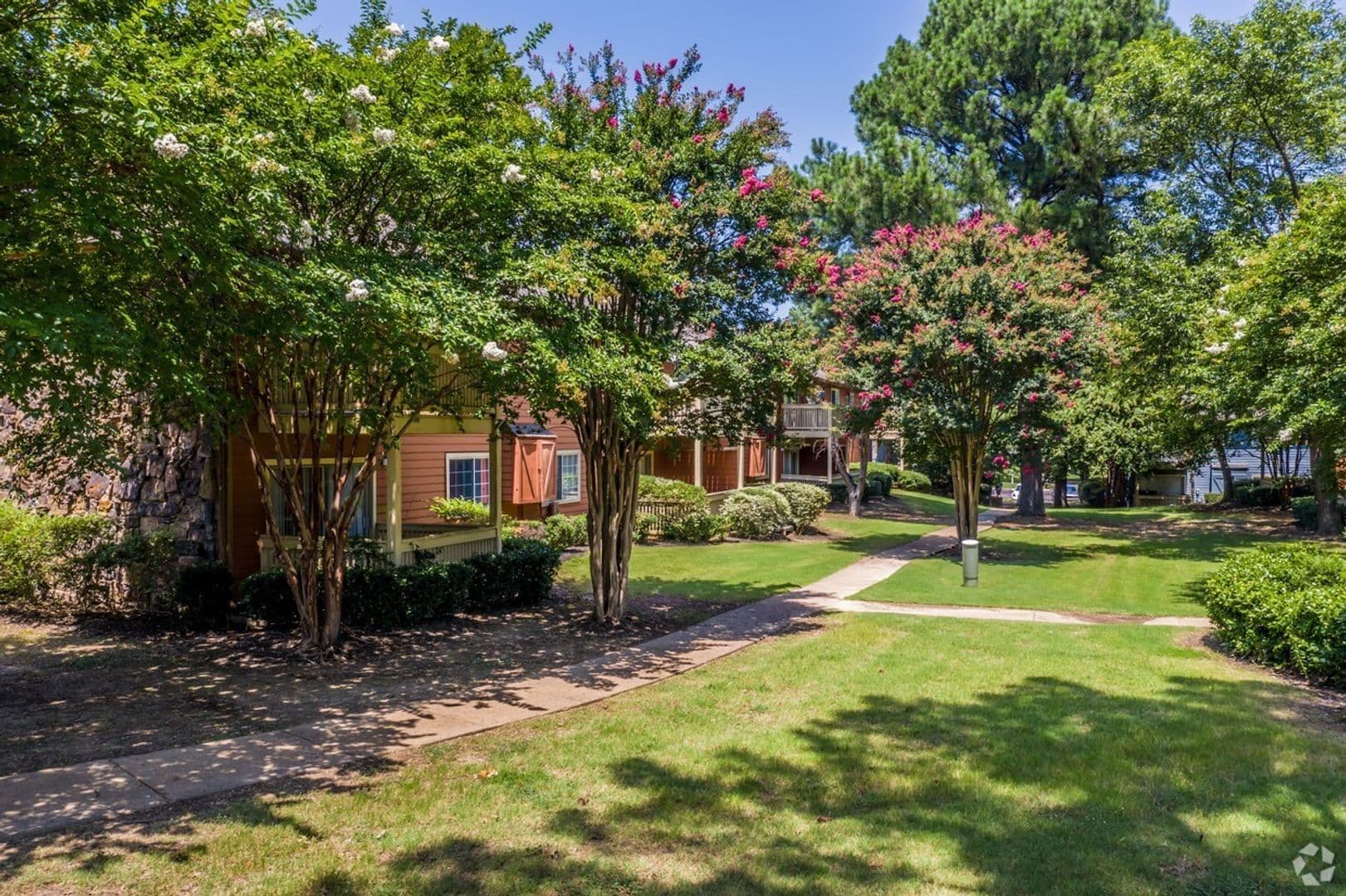 Memphis Apartment: 6371 Winchester Rd,