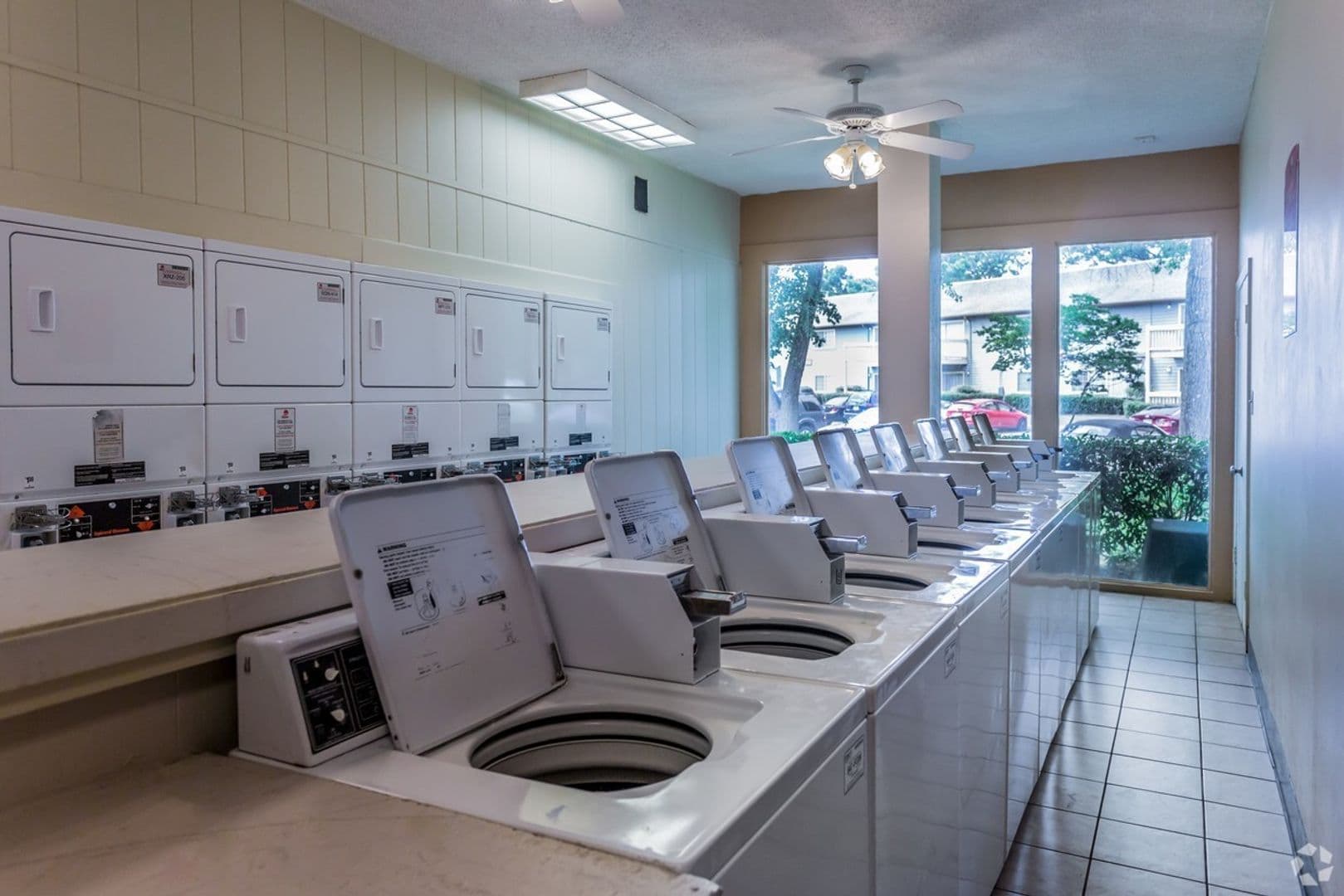 Memphis Apartment: 6371 Winchester Rd,