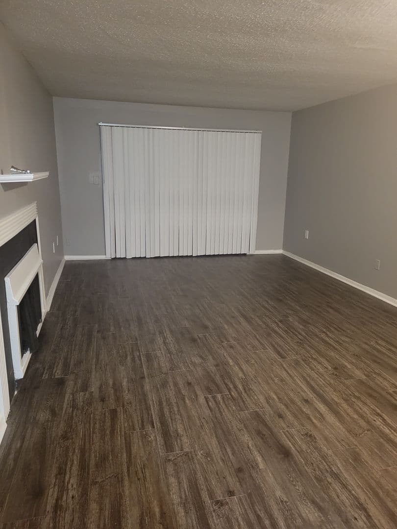 Memphis Apartment: 6371 Winchester Rd,