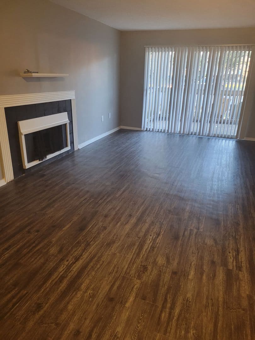 Memphis Apartment: 6371 Winchester Rd,