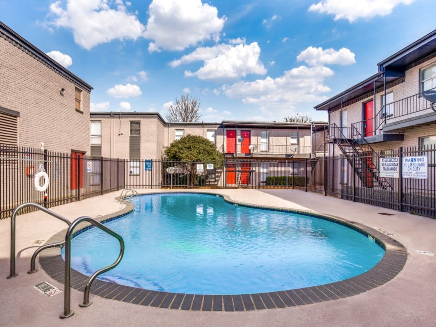 Fort Worth Apartment: 2201 E. Berry Street