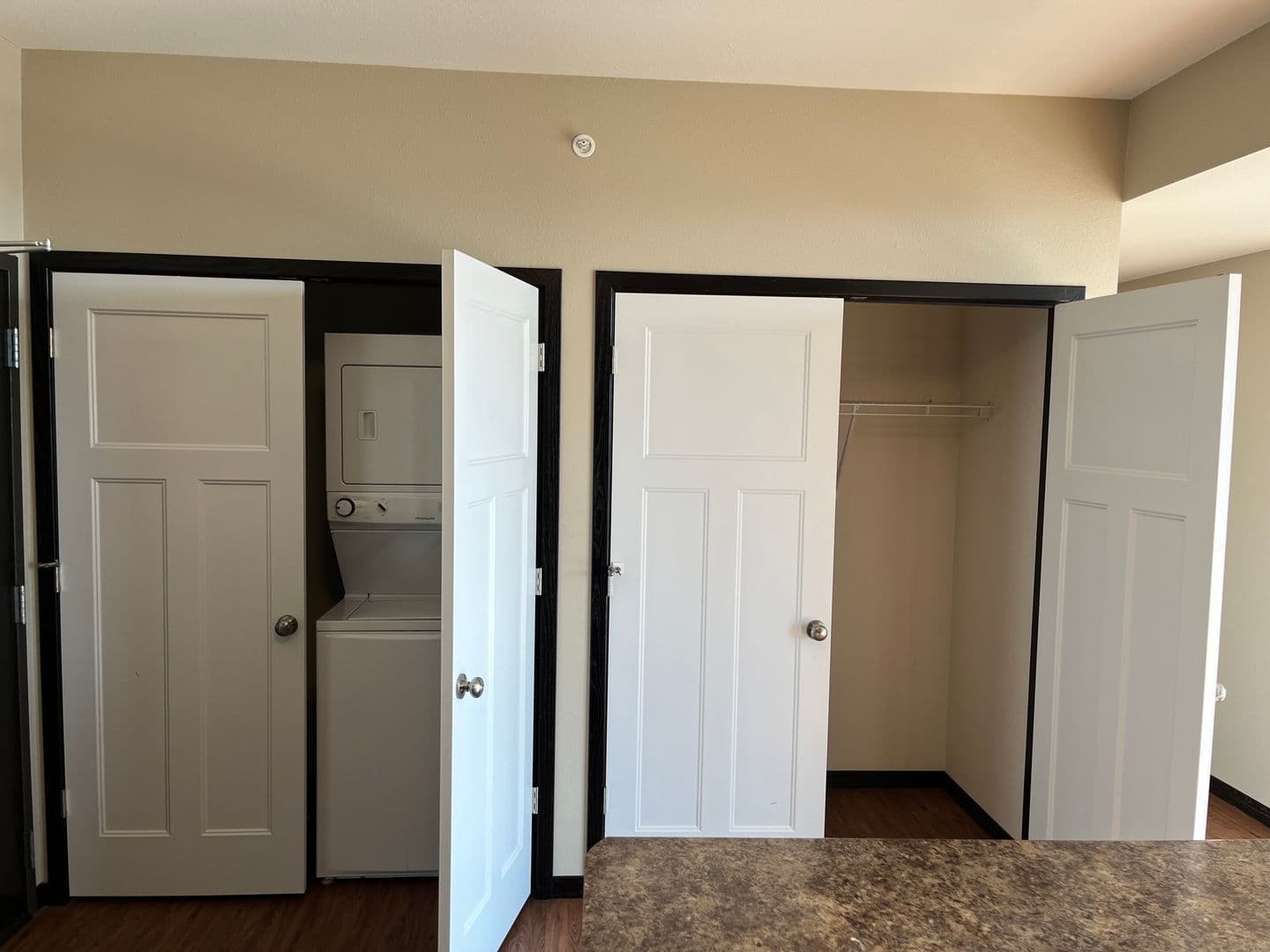Mankato Apartment: 340 Stadium Road