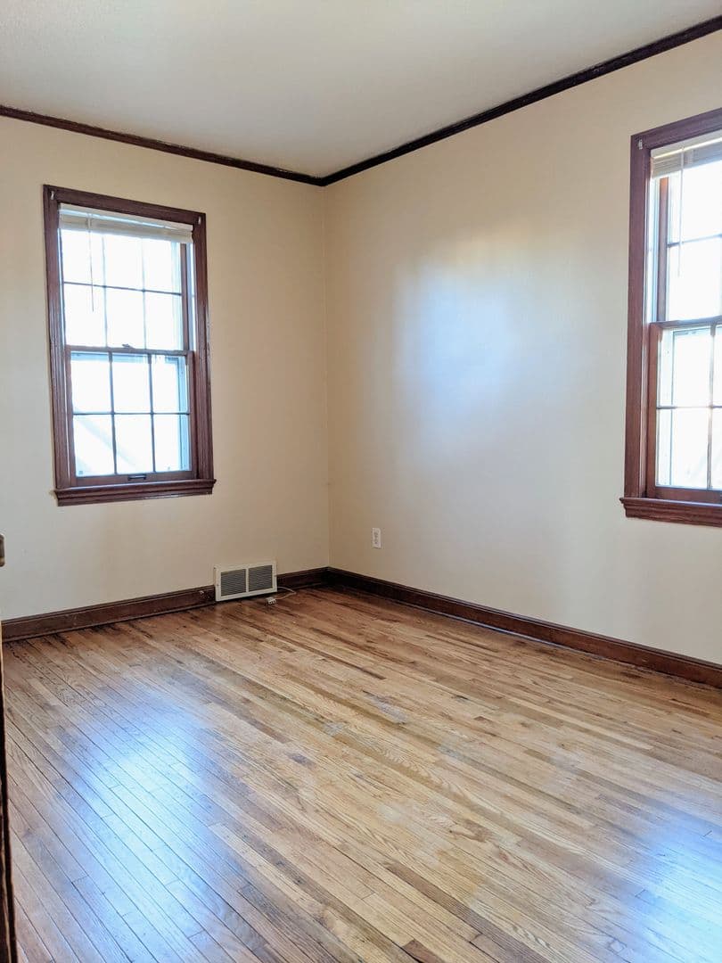 Rochester Apartment: 1215 7th Ave SE
