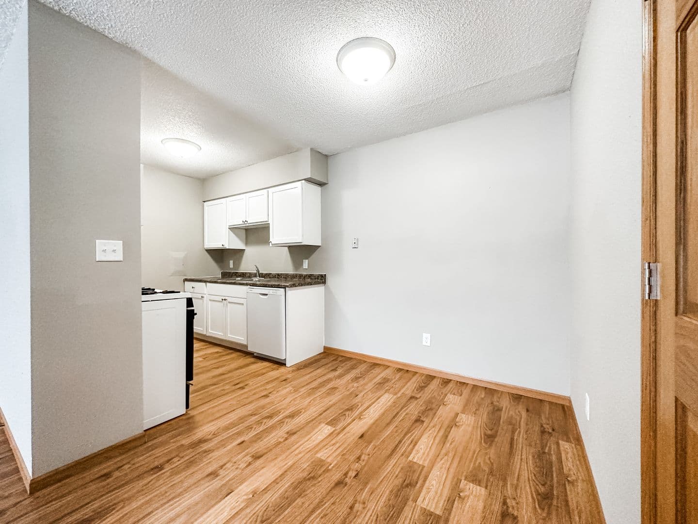 North Mankato Apartment: 1620 Village Court