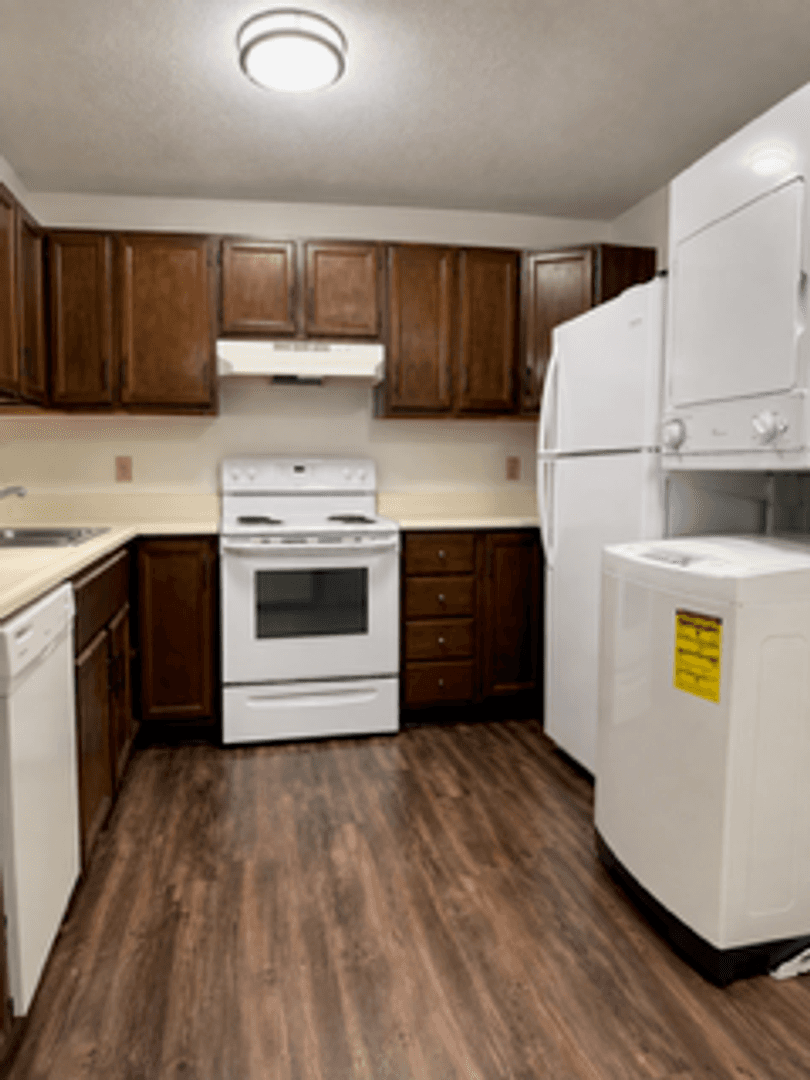 Mankato Apartment: 100 Bunting Lane
