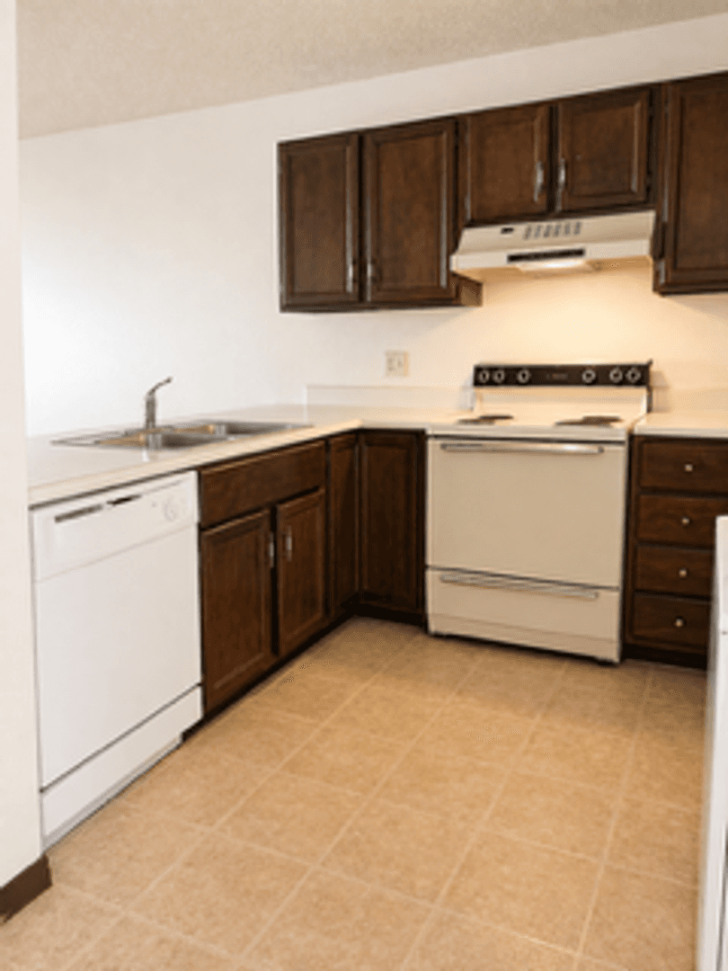 Mankato Apartment: 100 Bunting Lane
