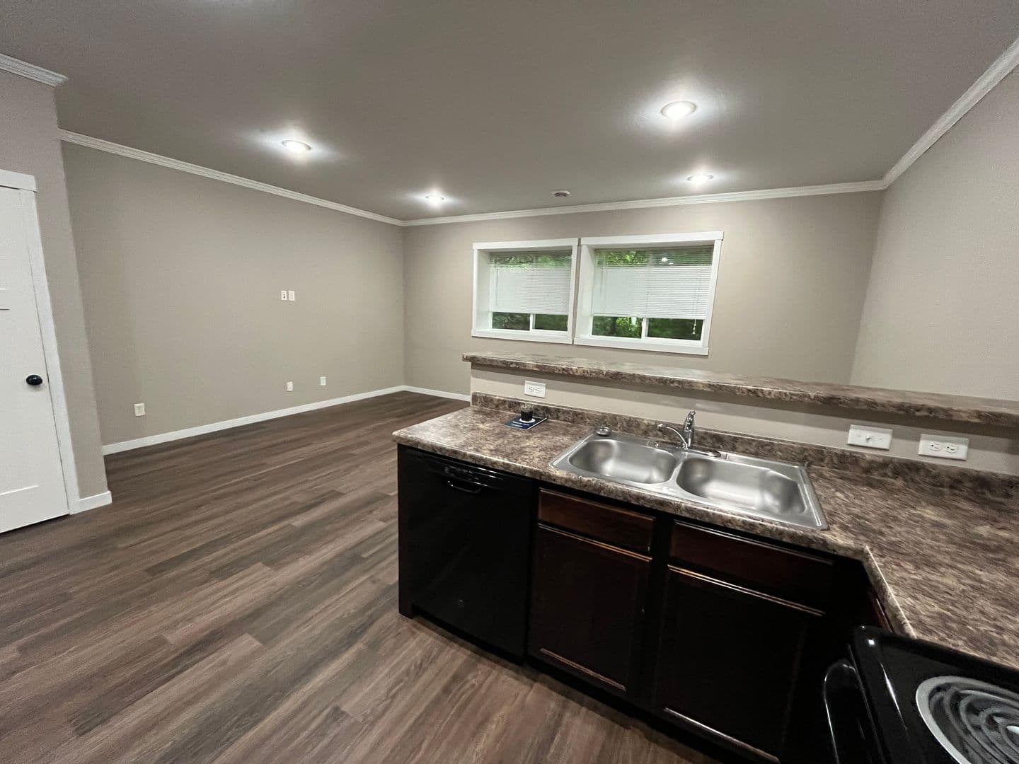Mankato Apartment: 224 James Ave
