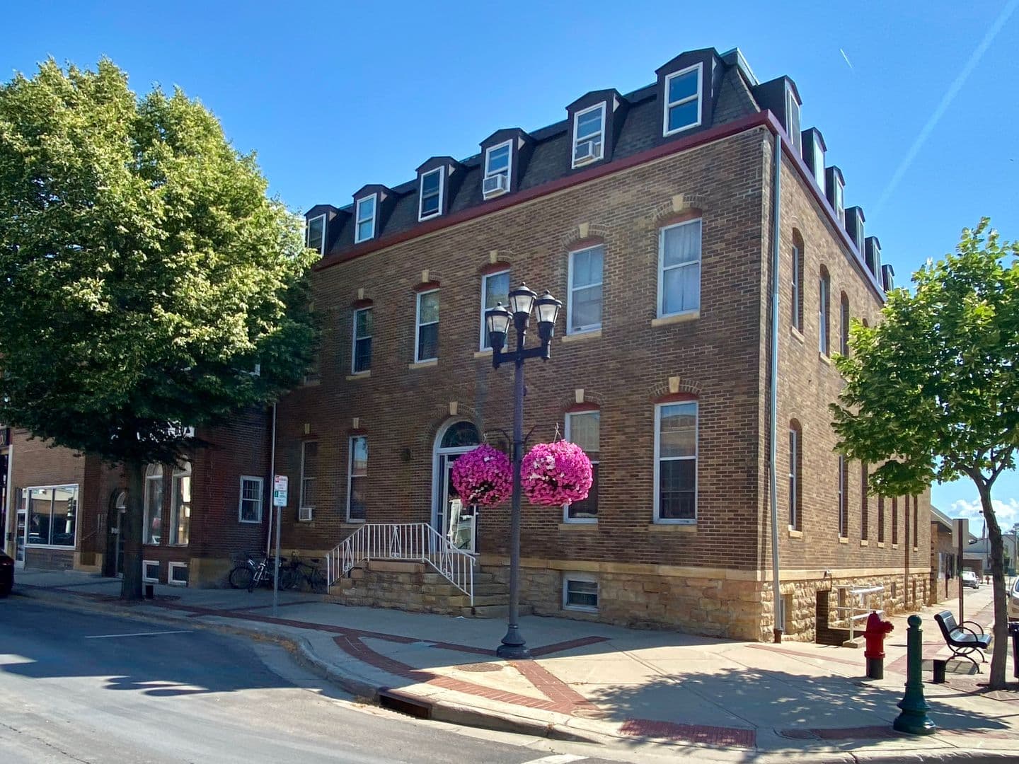 Waseca Apartment: 117 State Street S