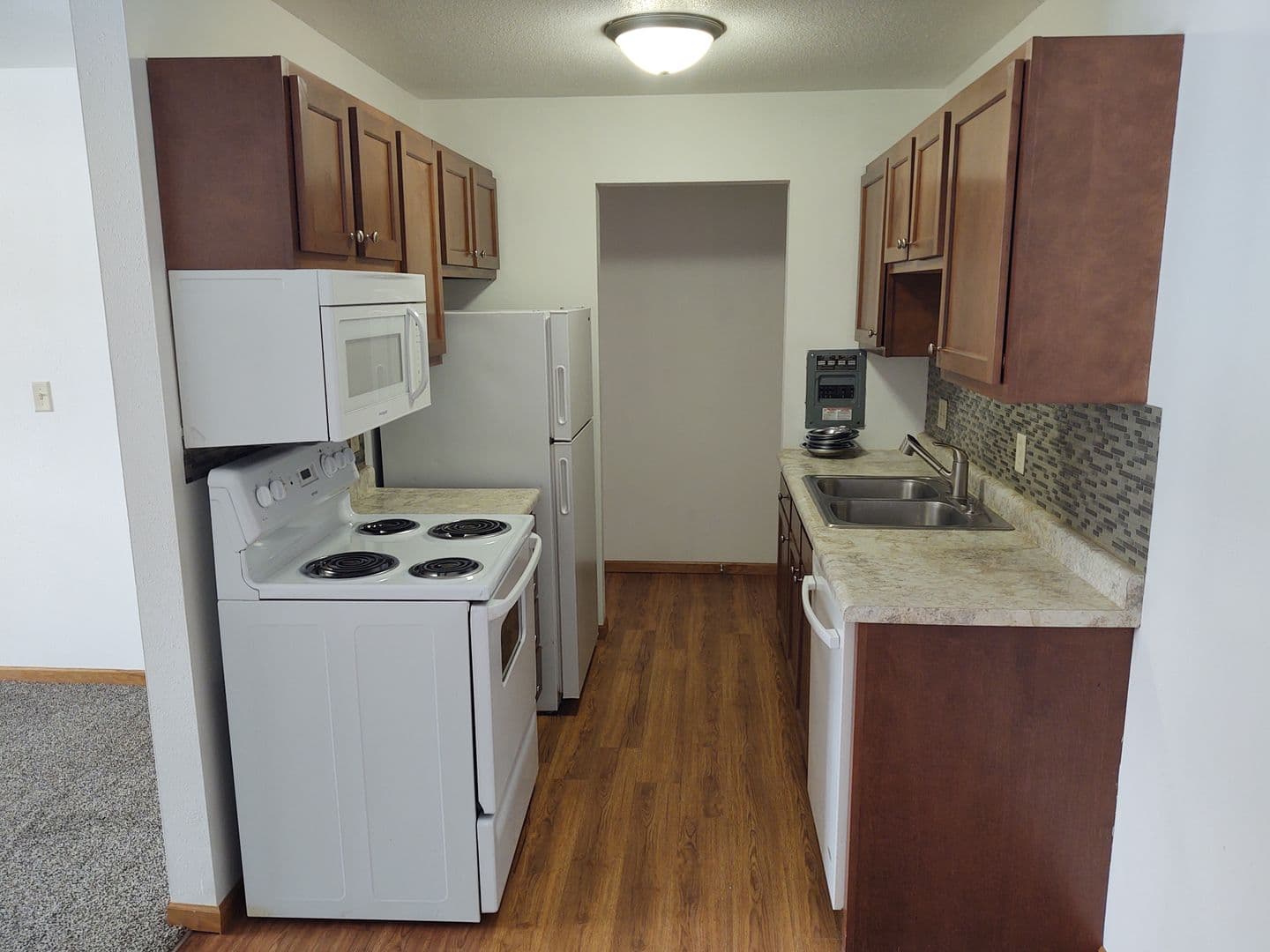 North Mankato Apartment: 1620 Village Court
