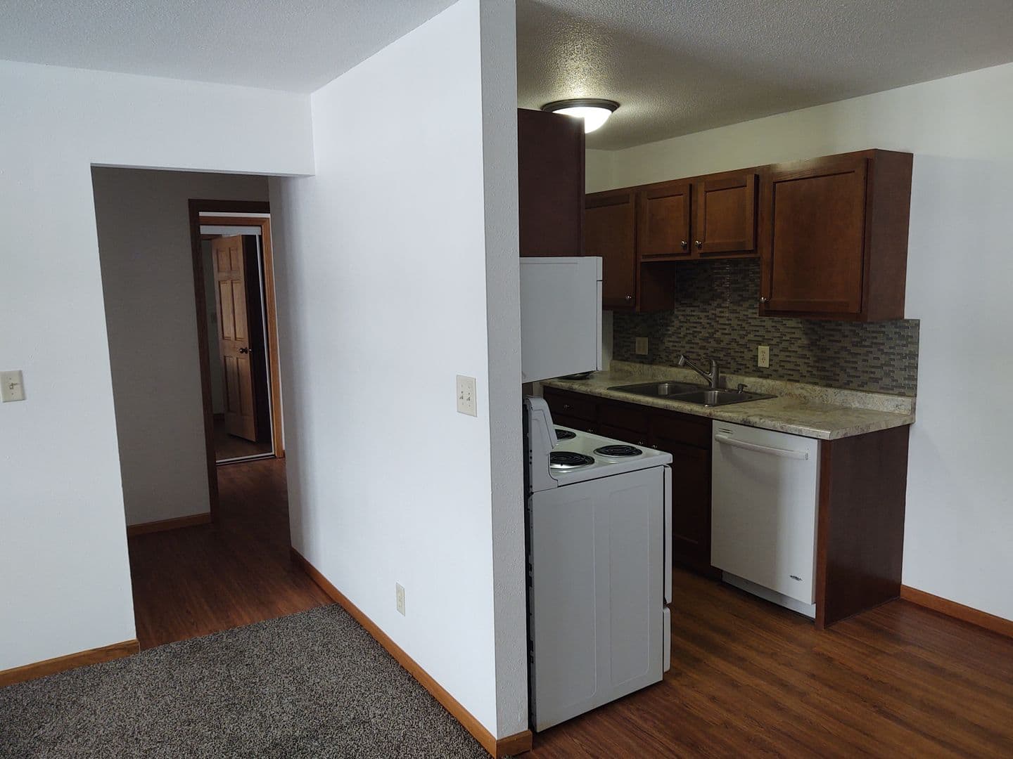 North Mankato Apartment: 1620 Village Court