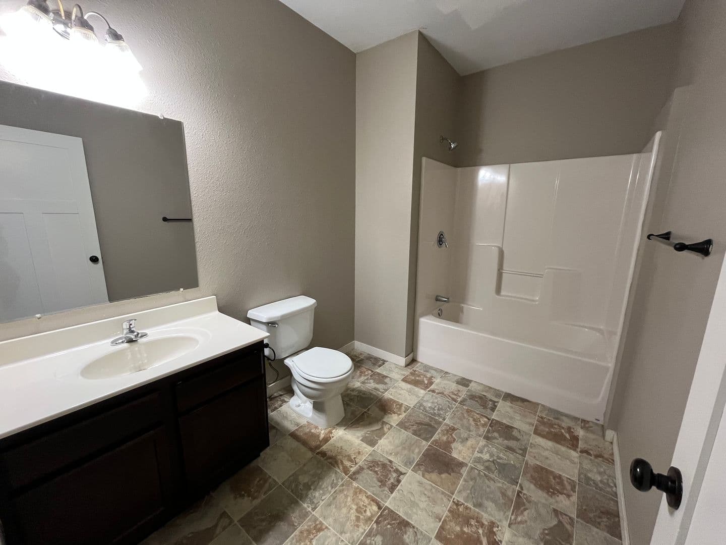 Mankato Apartment: 224 James Ave