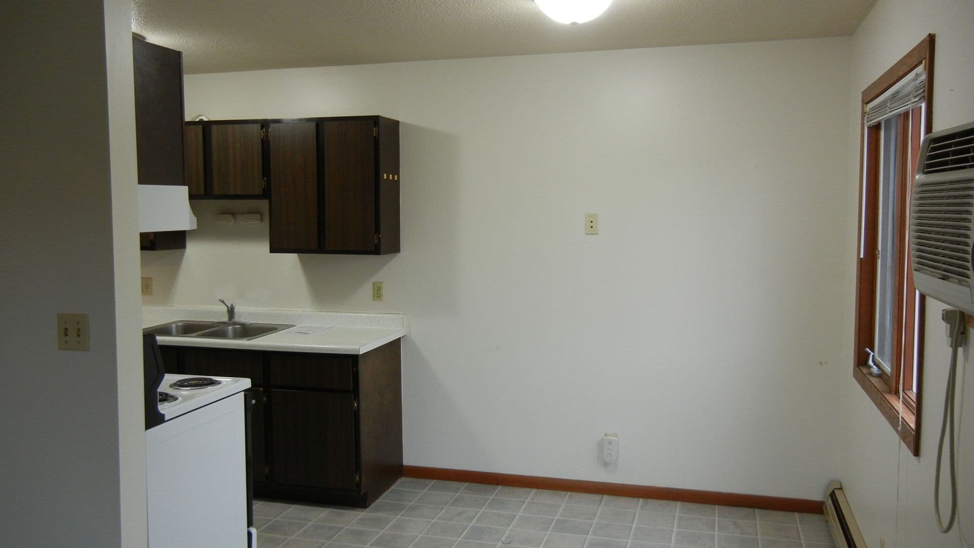 North Mankato Apartment: 1620 Village Court