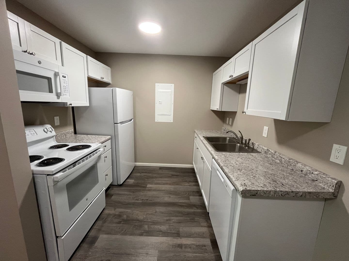 North Mankato Apartment: 1620 Village Court