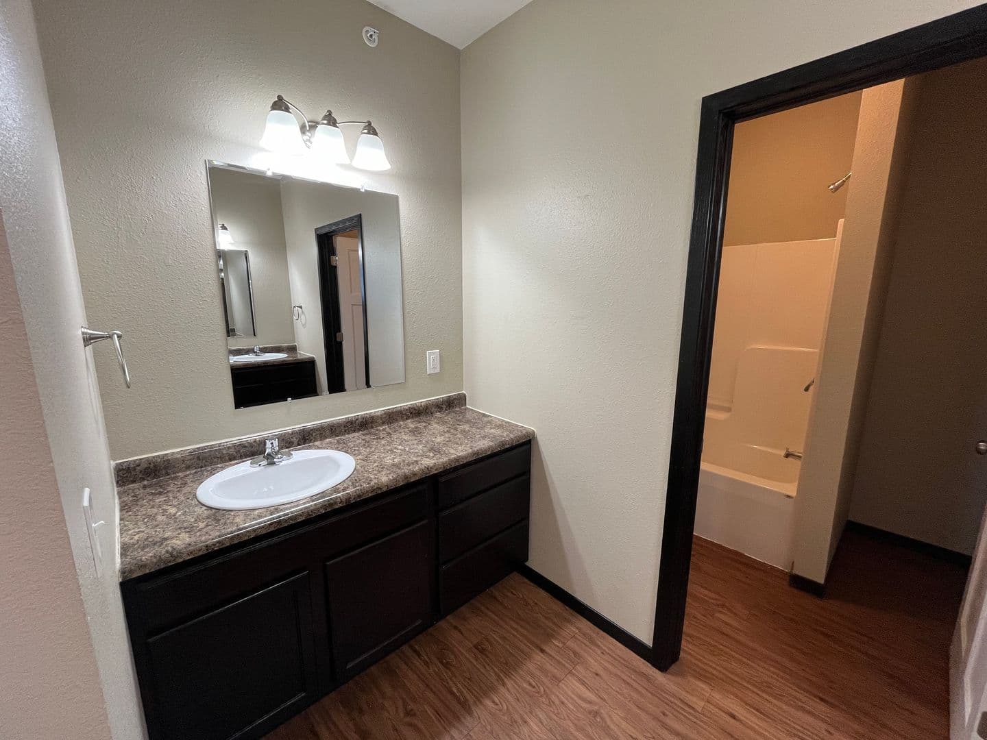 Mankato Apartment: 340 Stadium Road