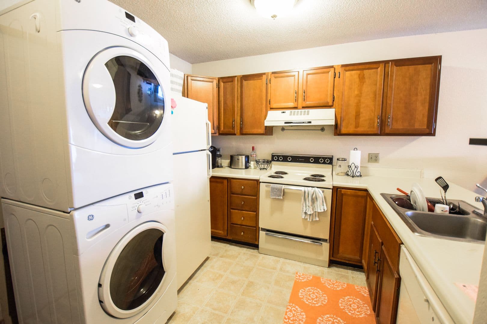 Mankato Apartment: 100 Bunting Lane