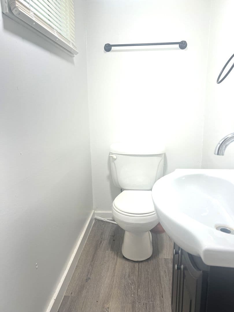 Mankato Apartment: 322 East Walnut