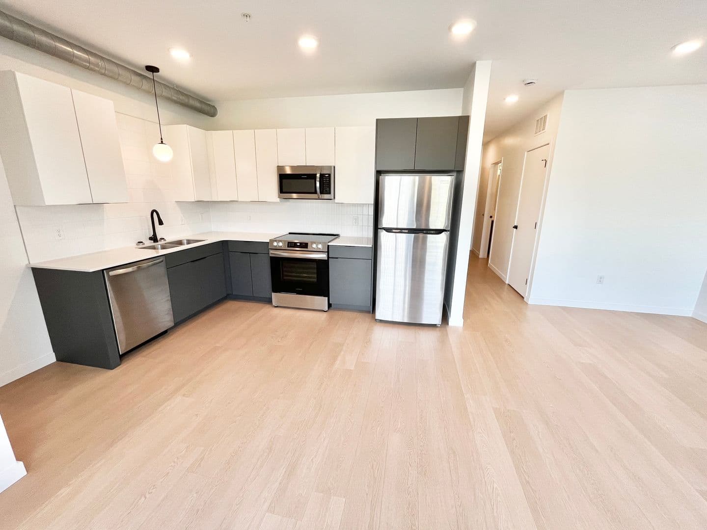 Mankato Apartment: 304 N 2nd St