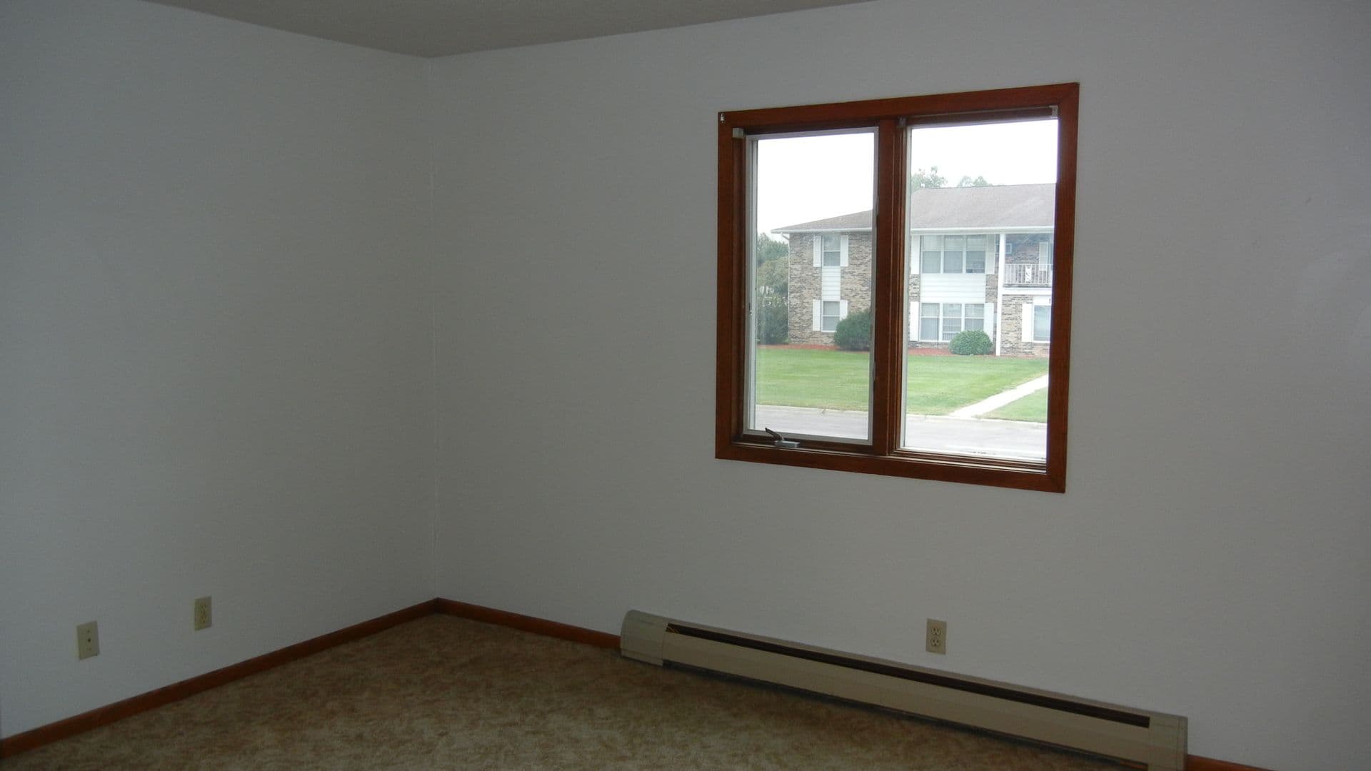 North Mankato Apartment: 1620 Village Court