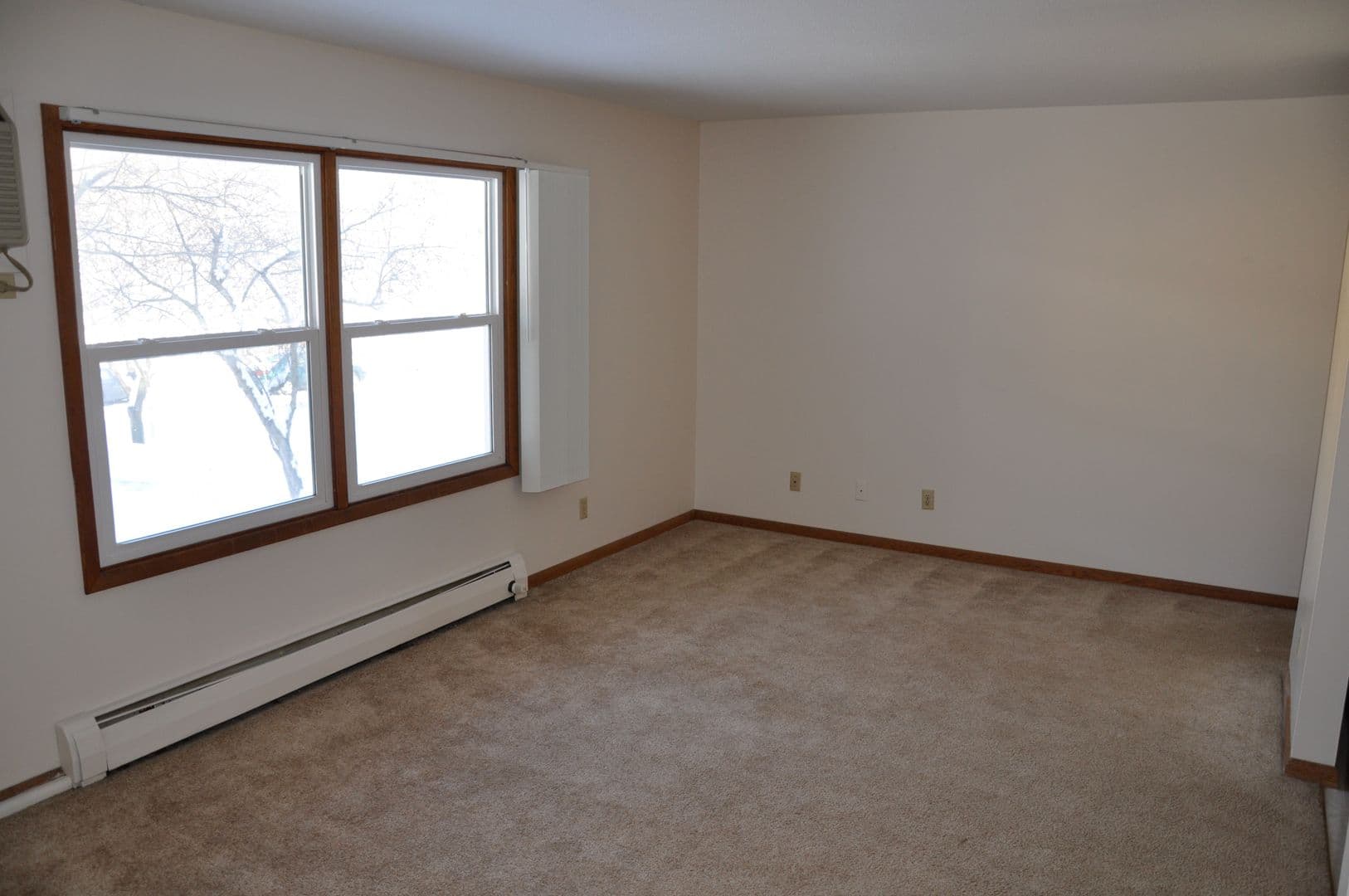 Mankato Apartment: 101 Parkway Ave