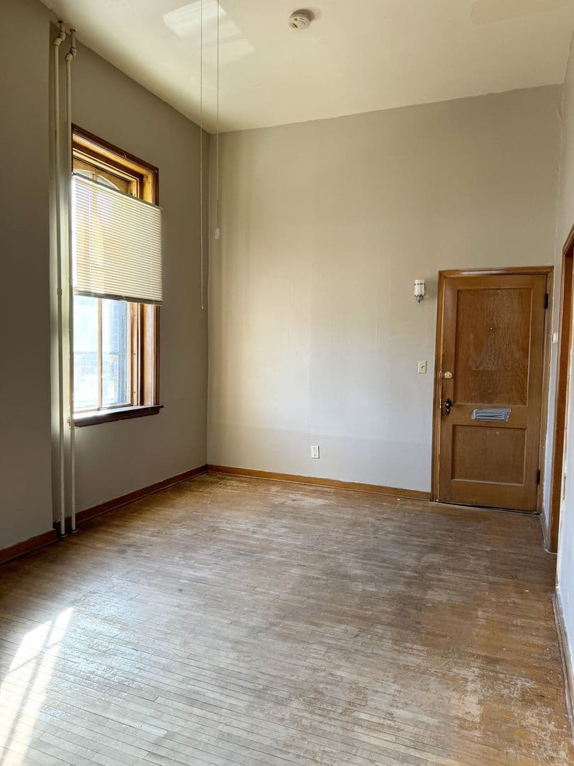 Waseca Apartment: 117 State Street S