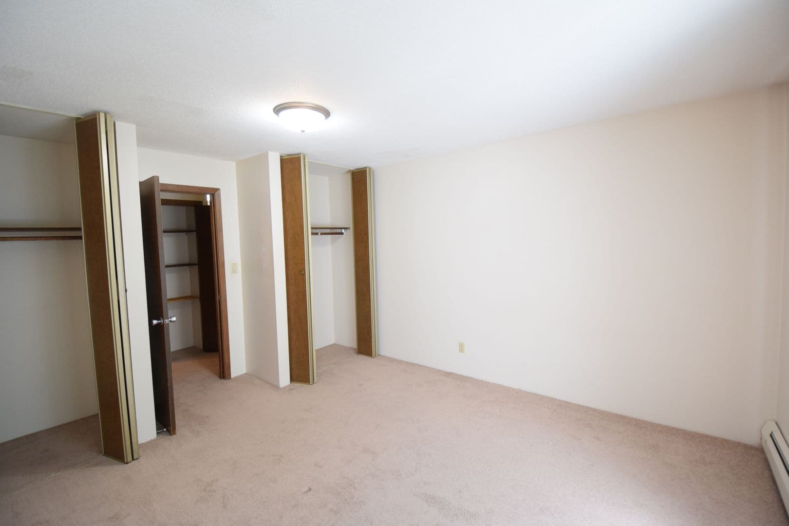 Mankato Apartment: 504 James Ave