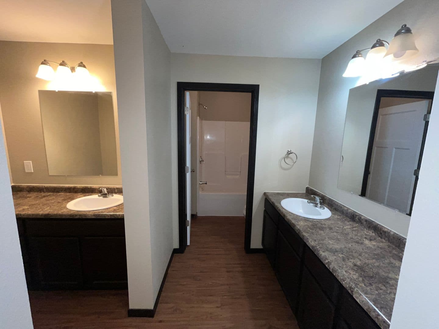Mankato Apartment: 340 Stadium Road