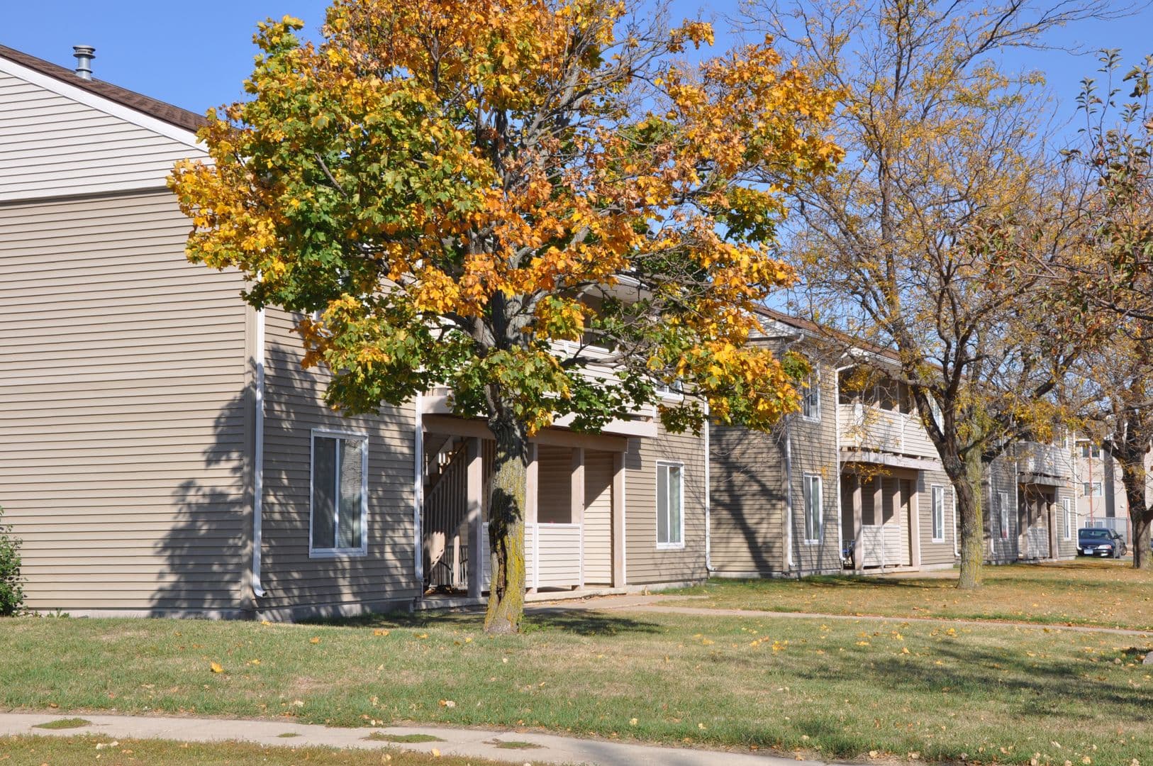 Mankato Apartment: 100 Bunting Lane