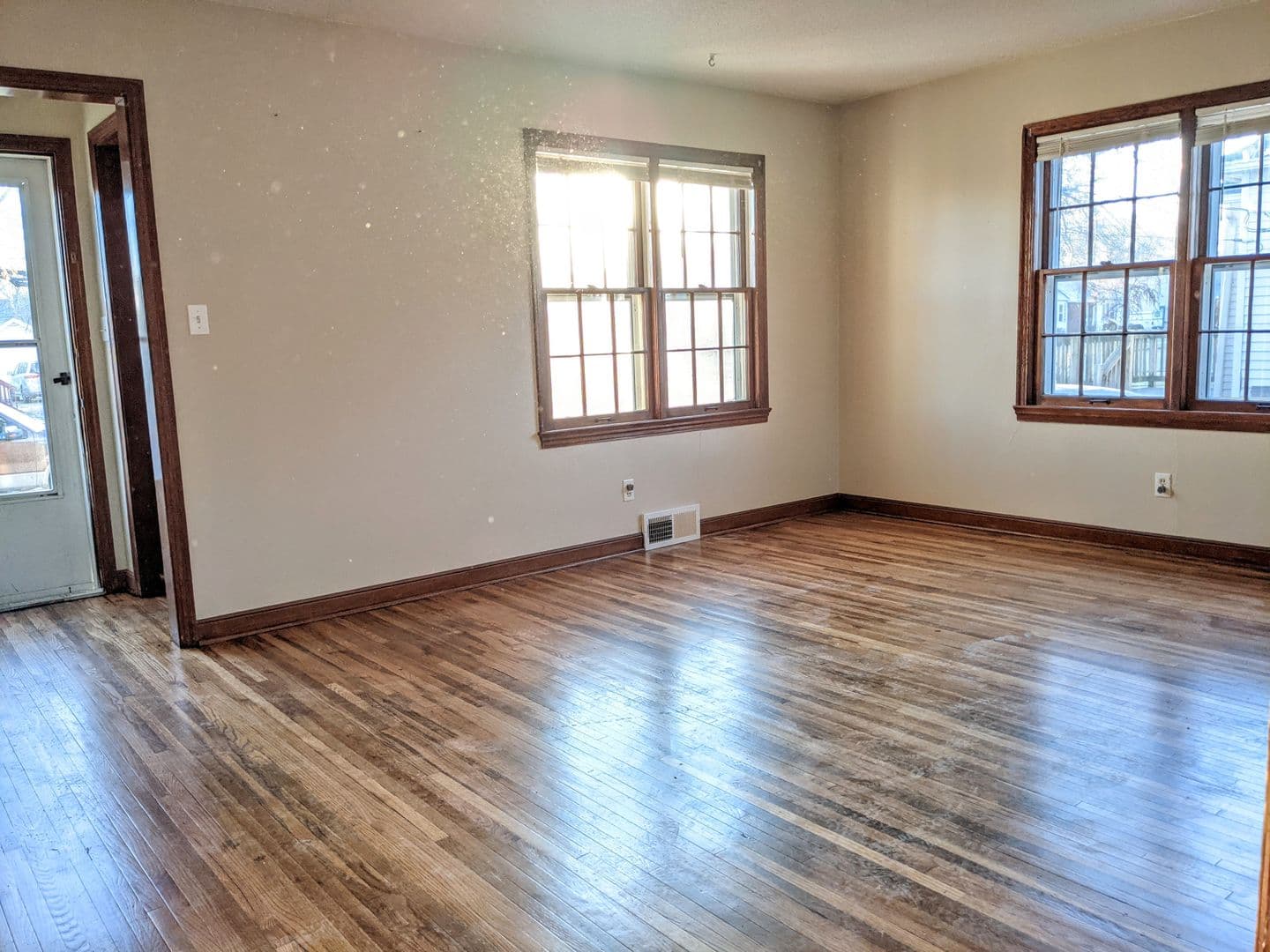 Rochester Apartment: 1215 7th Ave SE