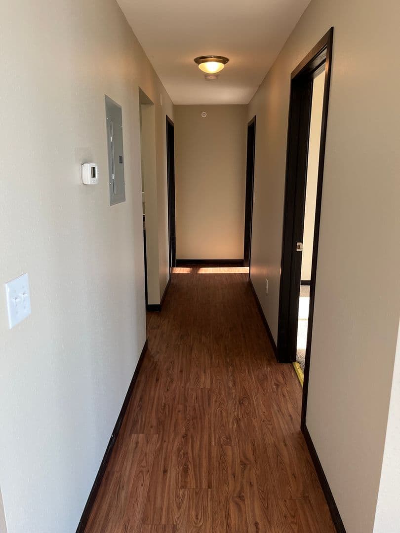 Mankato Apartment: 340 Stadium Road