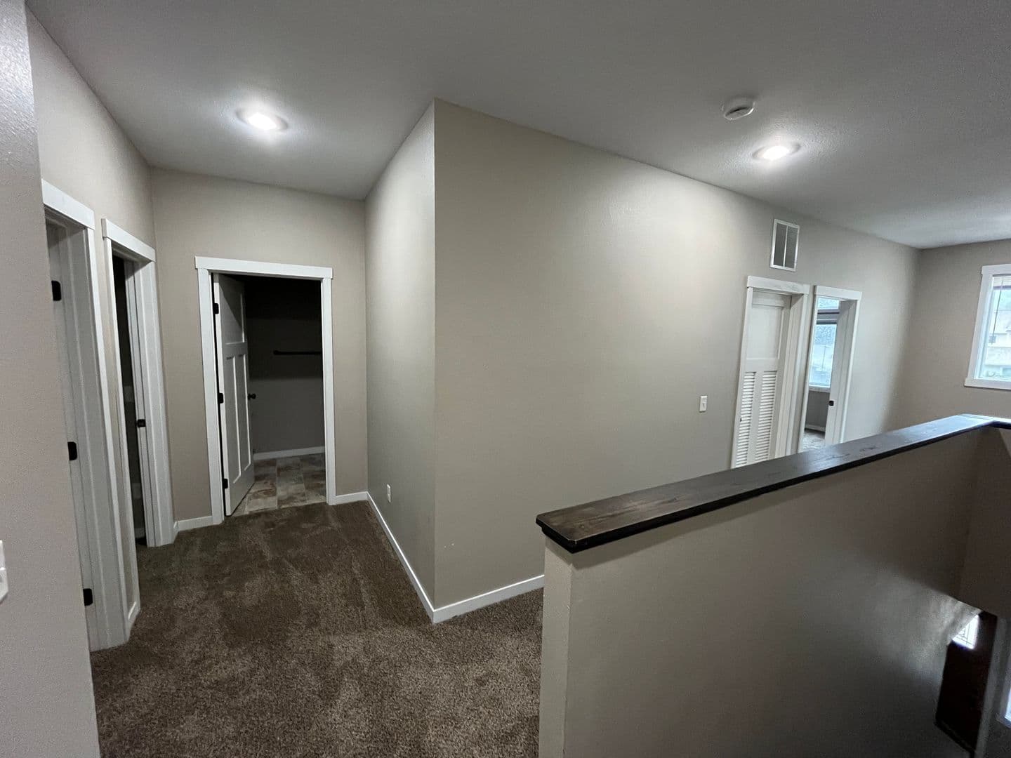 Mankato Apartment: 224 James Ave