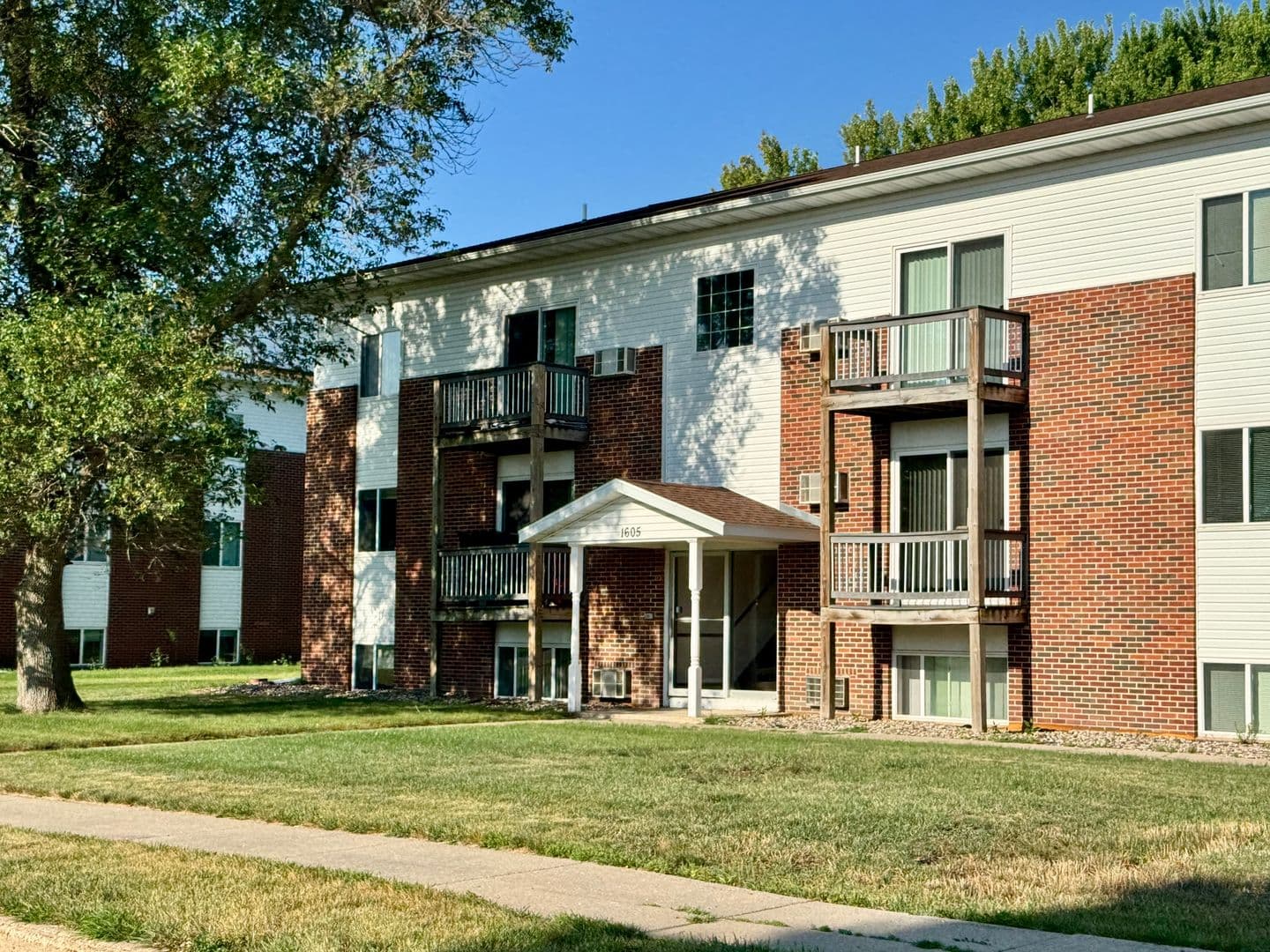 North Mankato Apartment: 1620 Village Court