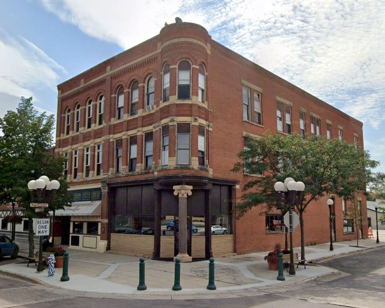 New Ulm Apartment: 227 N Minnesota St