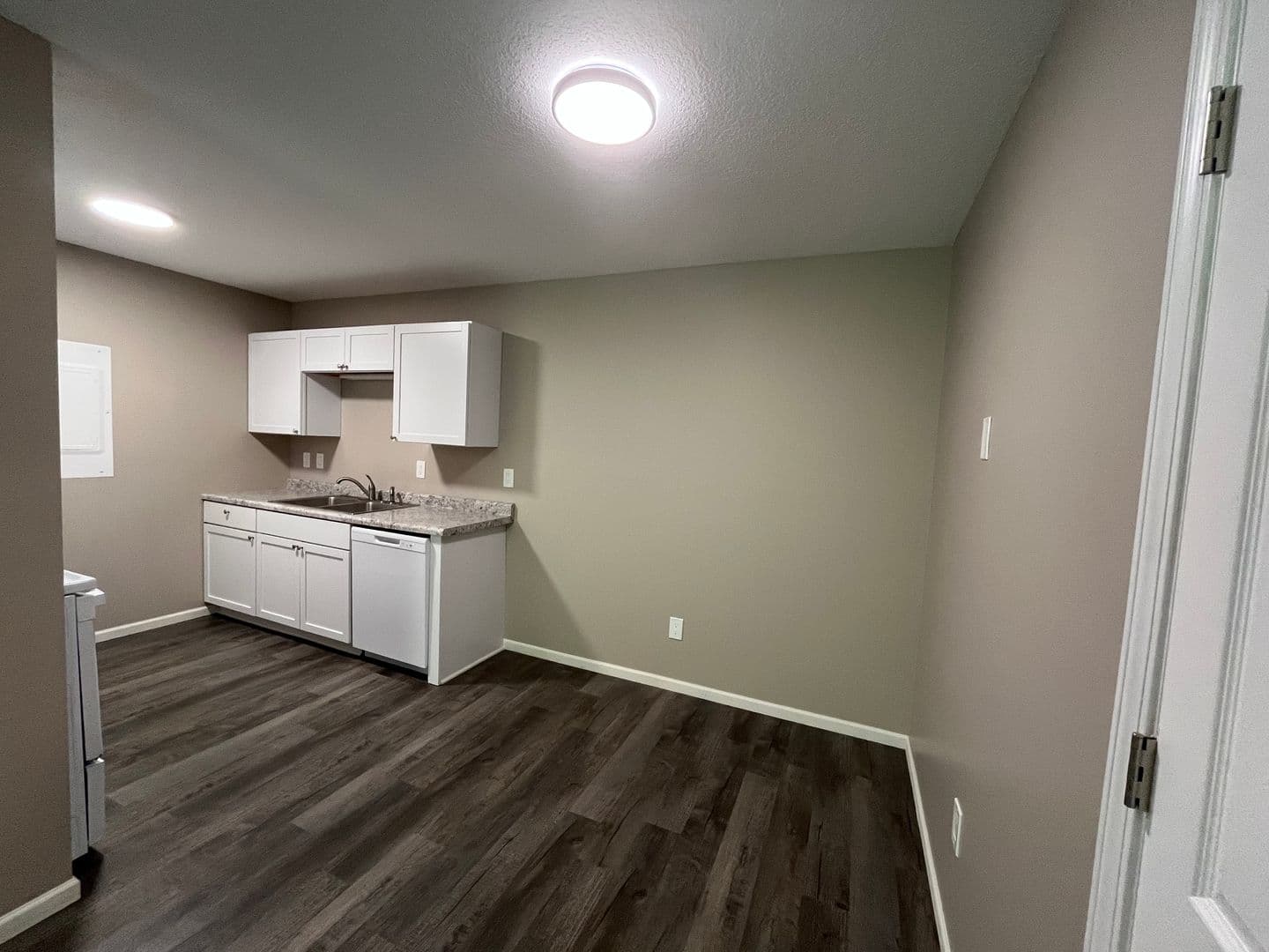 North Mankato Apartment: 1620 Village Court