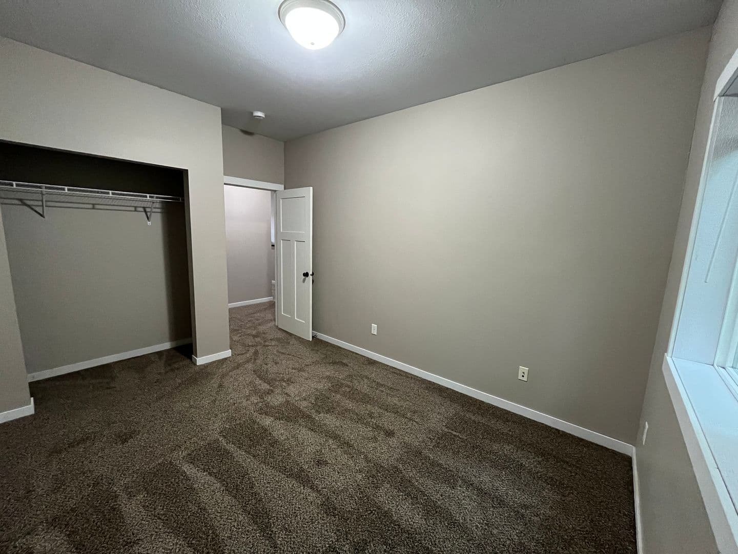 Mankato Apartment: 224 James Ave