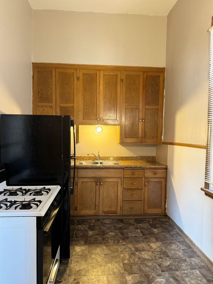 Waseca Apartment: 117 State Street S