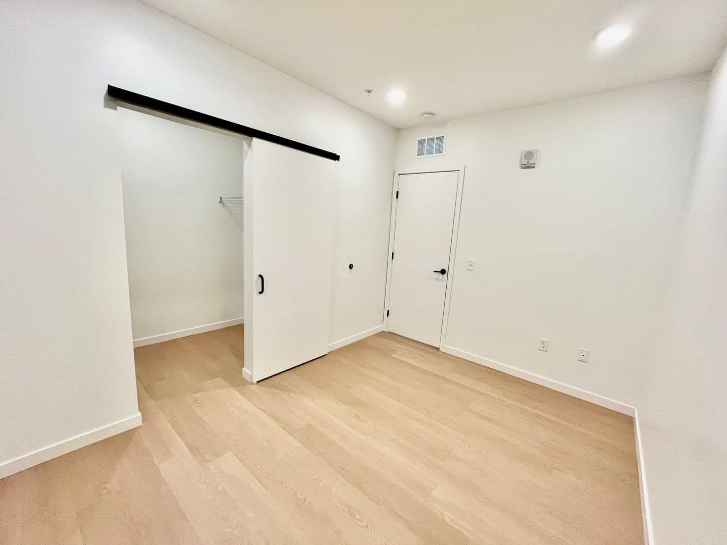 Mankato Apartment: 304 N 2nd St