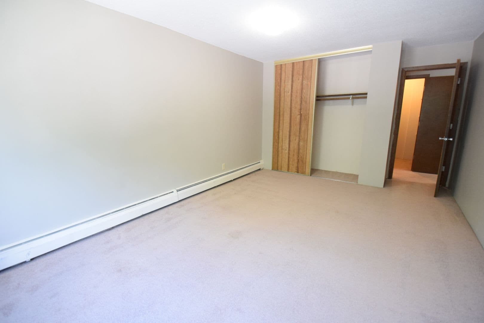 Mankato Apartment: 504 James Ave