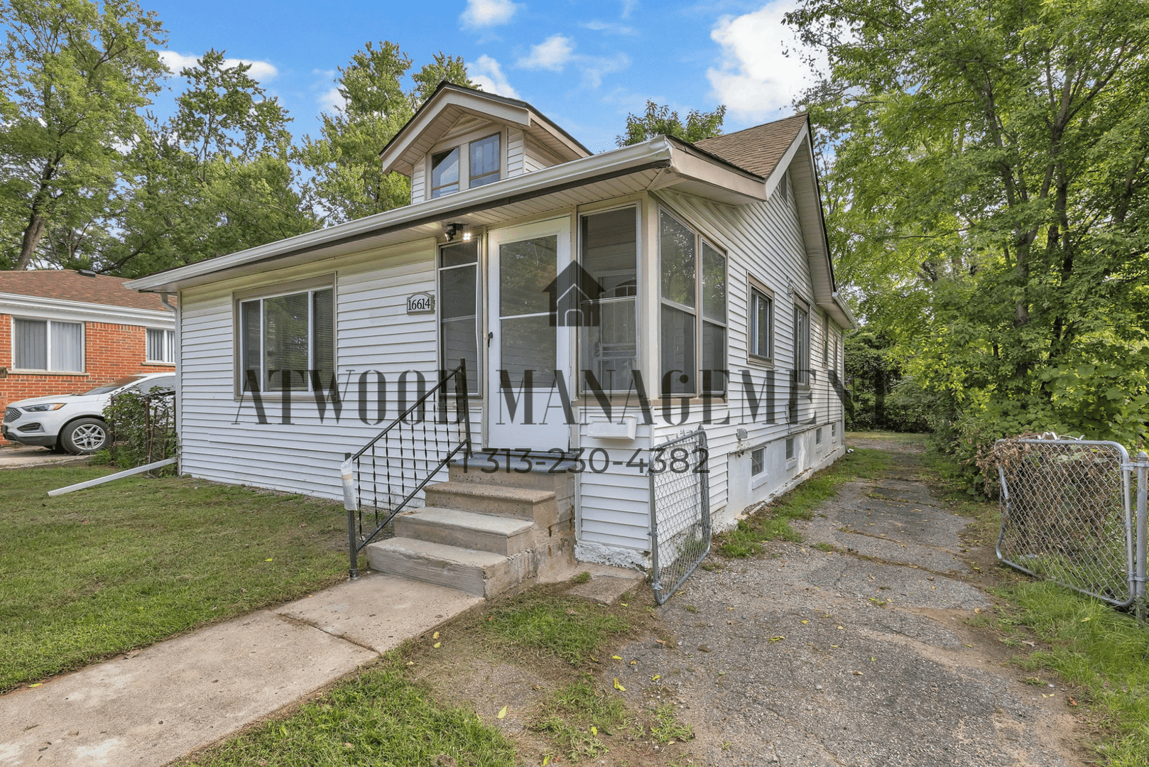 Detroit House: 16614 Woodbine St