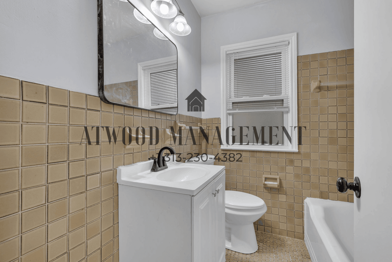 Detroit House: 16146 W Parkway St