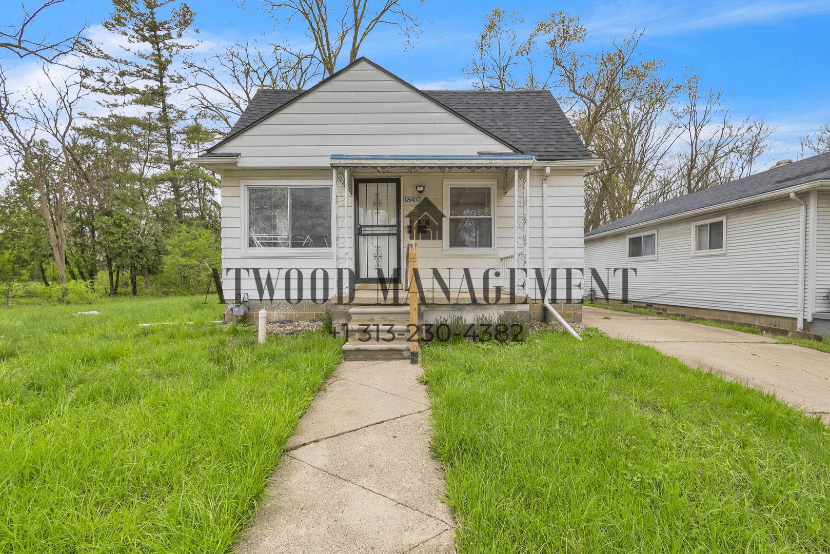 Detroit House: 18437 Trinity St,