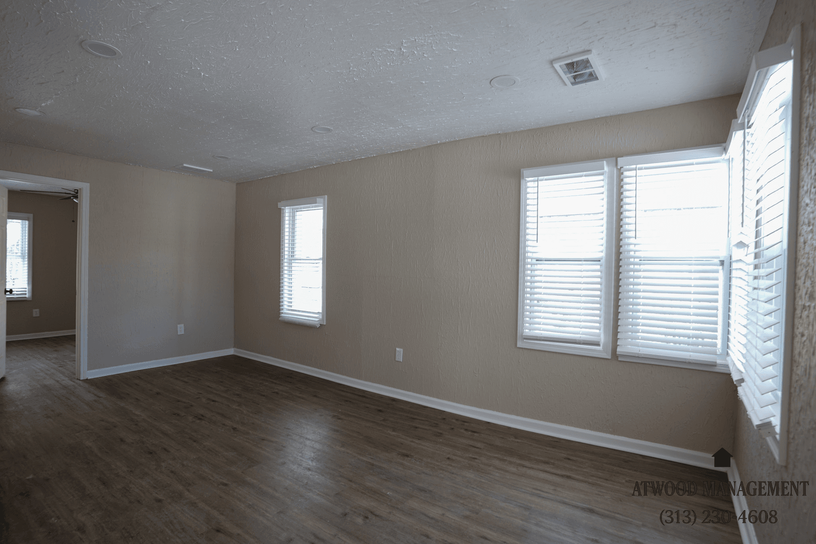 Detroit House: 12941 Penrod St