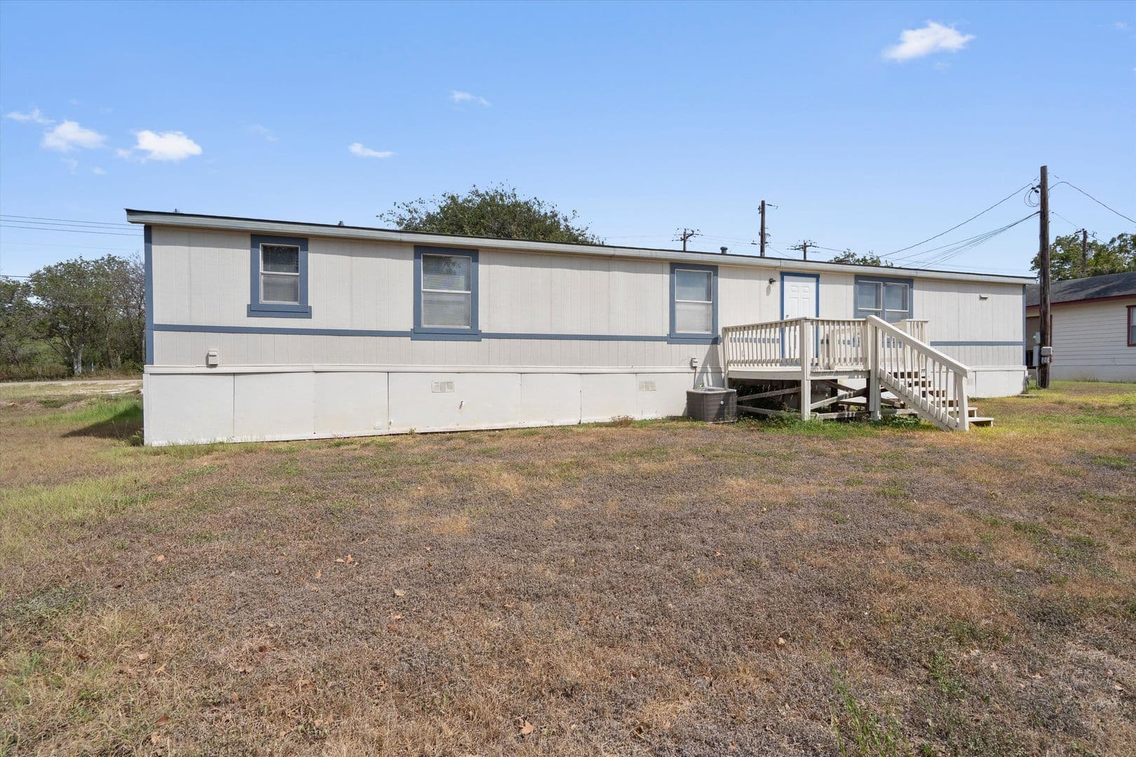 Buda Apartment: 3075 Old Black Colony Road