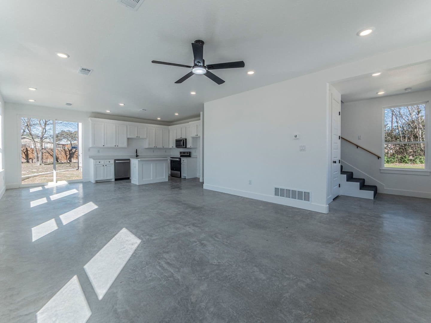 Burnet Apartment: 1010 E Marble Street