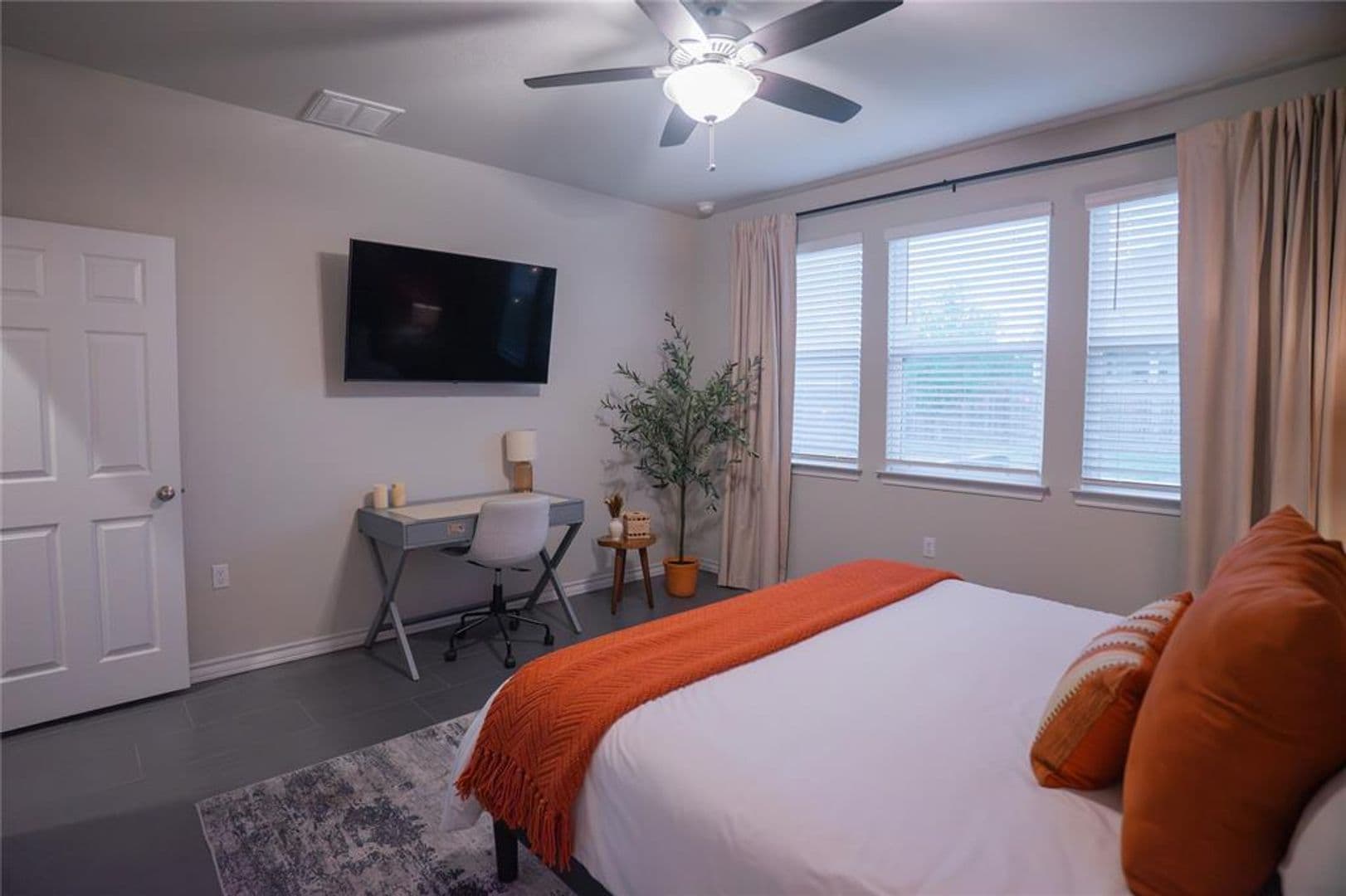 Austin Apartment: 2525 Wallingwood Drive #1500