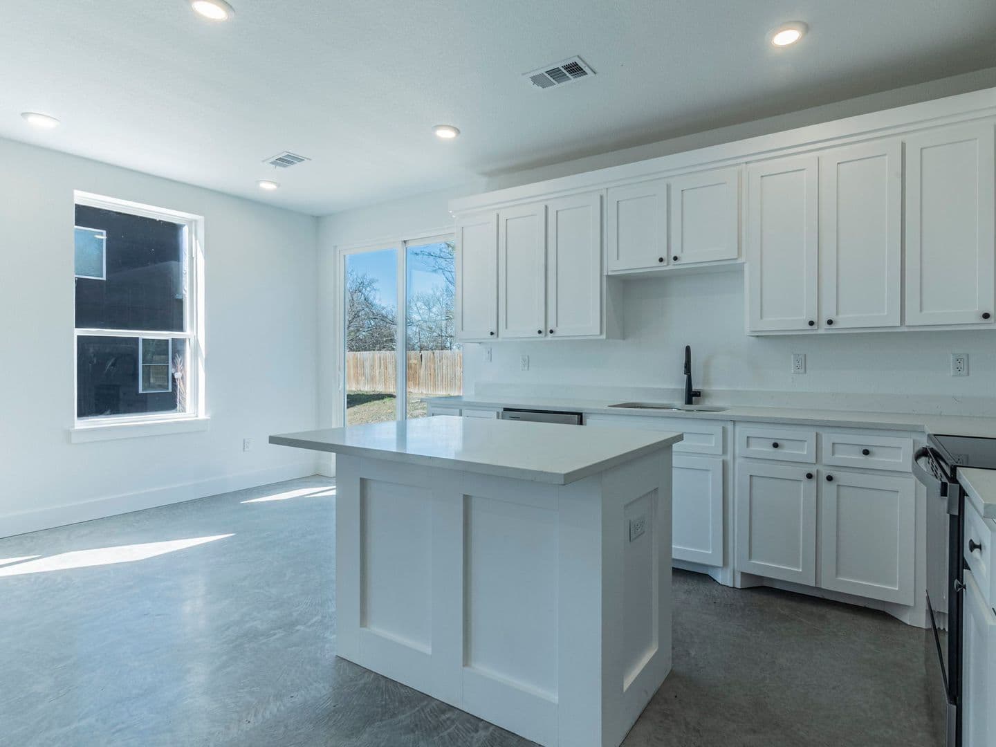 Burnet Apartment: 1010 E Marble Street