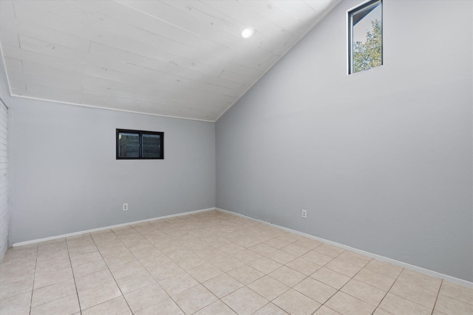 Austin House: 2204 Santa Rita Street