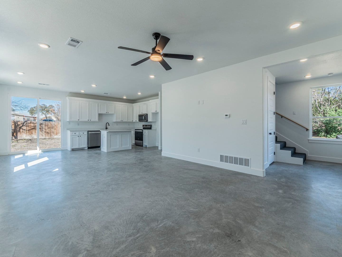 Burnet Apartment: 1010 E Marble Street