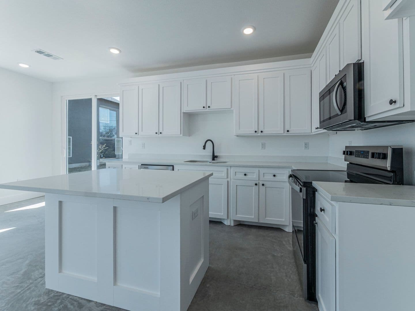 Burnet Apartment: 1010 E Marble Street